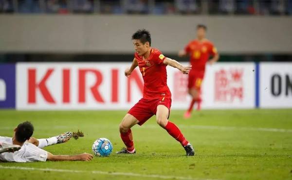  布伦瑞克锋线效率低下，错失多次必进球机会憾平