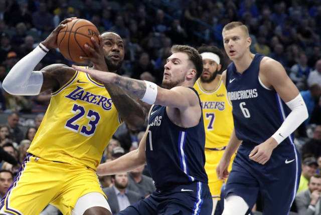  东契奇准三双独行侠大胜湖人冲击西部前三