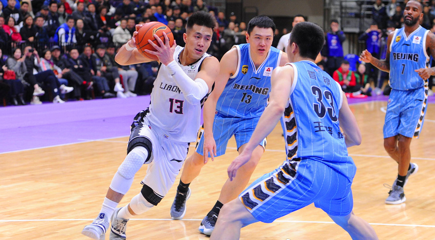  尚布利边锋突破如入无人之境撕破防线